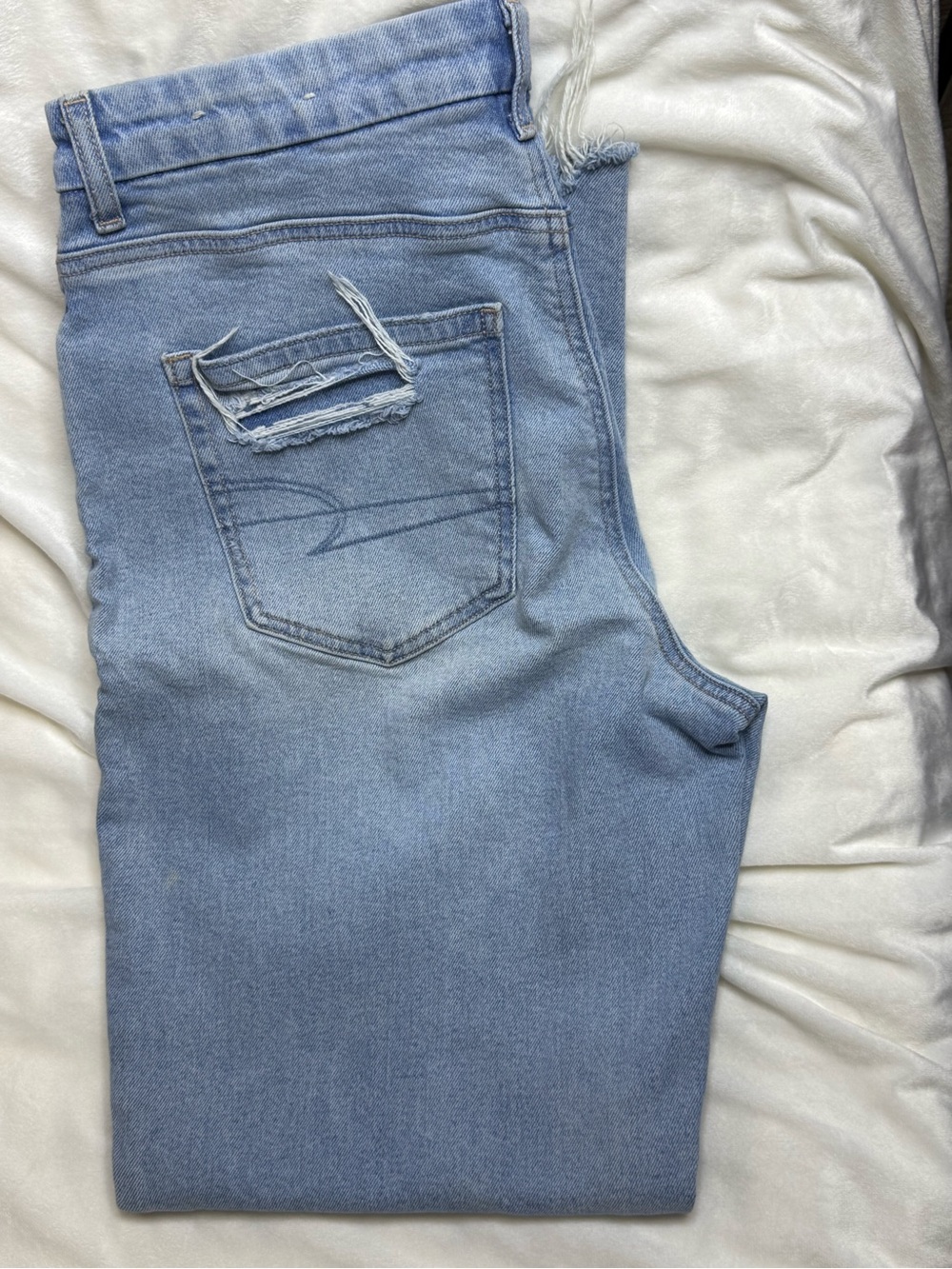 Light Wash Distressed Pocket Jeans